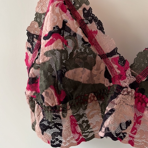 Hanky Panky signature lace bralette - Picture 3 of 5